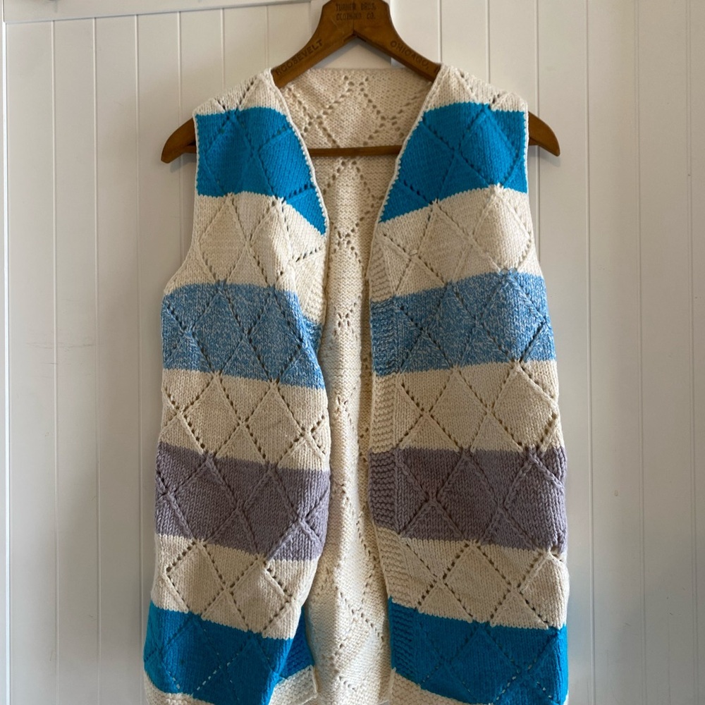 Vintage Handmade Knit Vest Grannycore